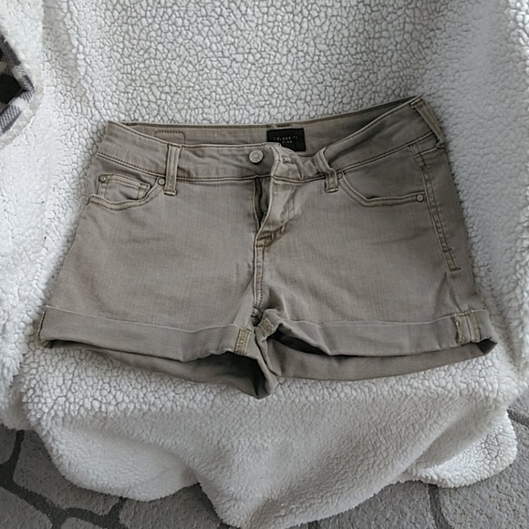 Jean shorts - Picture 1 of 1